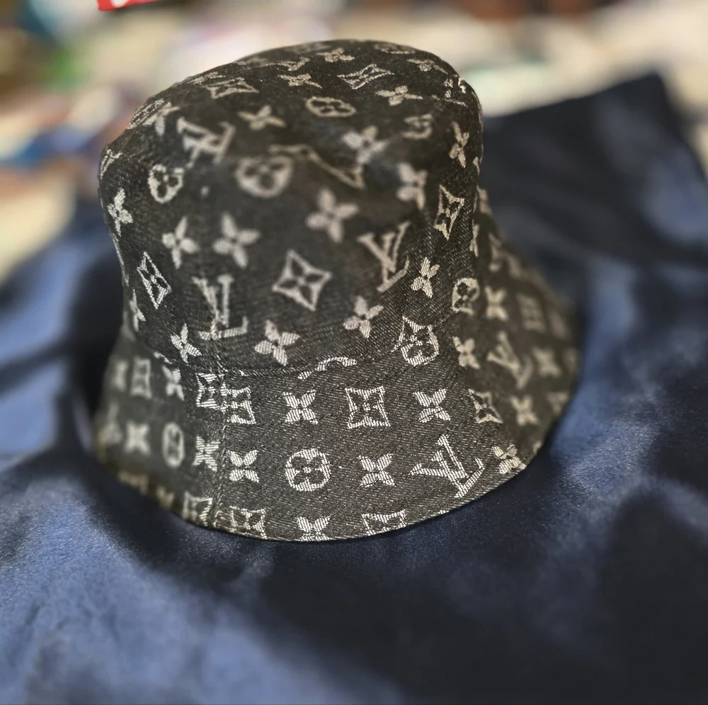 Louis Vuitton Unisex Street Style Bucket Hats Wide-brimmed Hat. NWOT - Picture 1 of 8